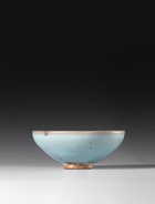 A PURPLE-SPLASHED BLUE-GLAZED JUNYAO BOWL