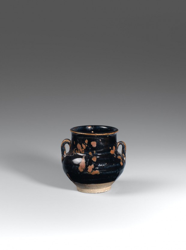 A RUST-SPLASHED BLACK-GLAZED CIZHOU POTTERY JAR